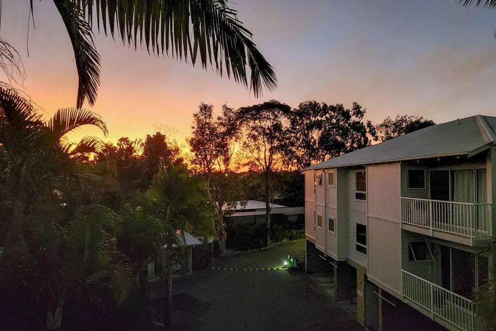Luxury Top Floor Sunset Villa Noosaville Luaran gambar