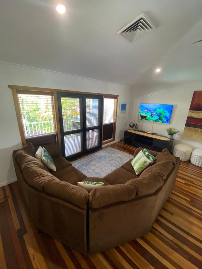 Luxury Top Floor Sunset Villa Noosaville Luaran gambar
